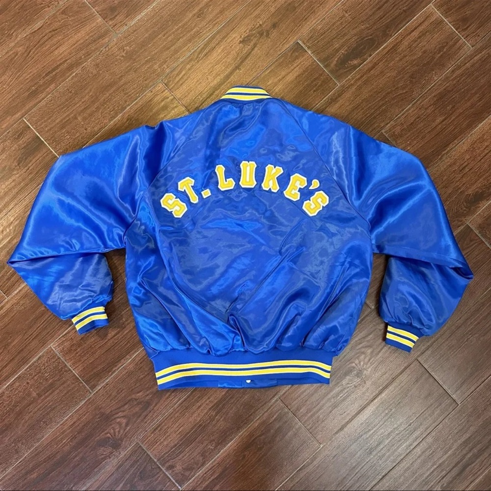 Vintage St. Luke’s Satin Bomber Jacket Chain Stitch Patch Spell Out Size Large